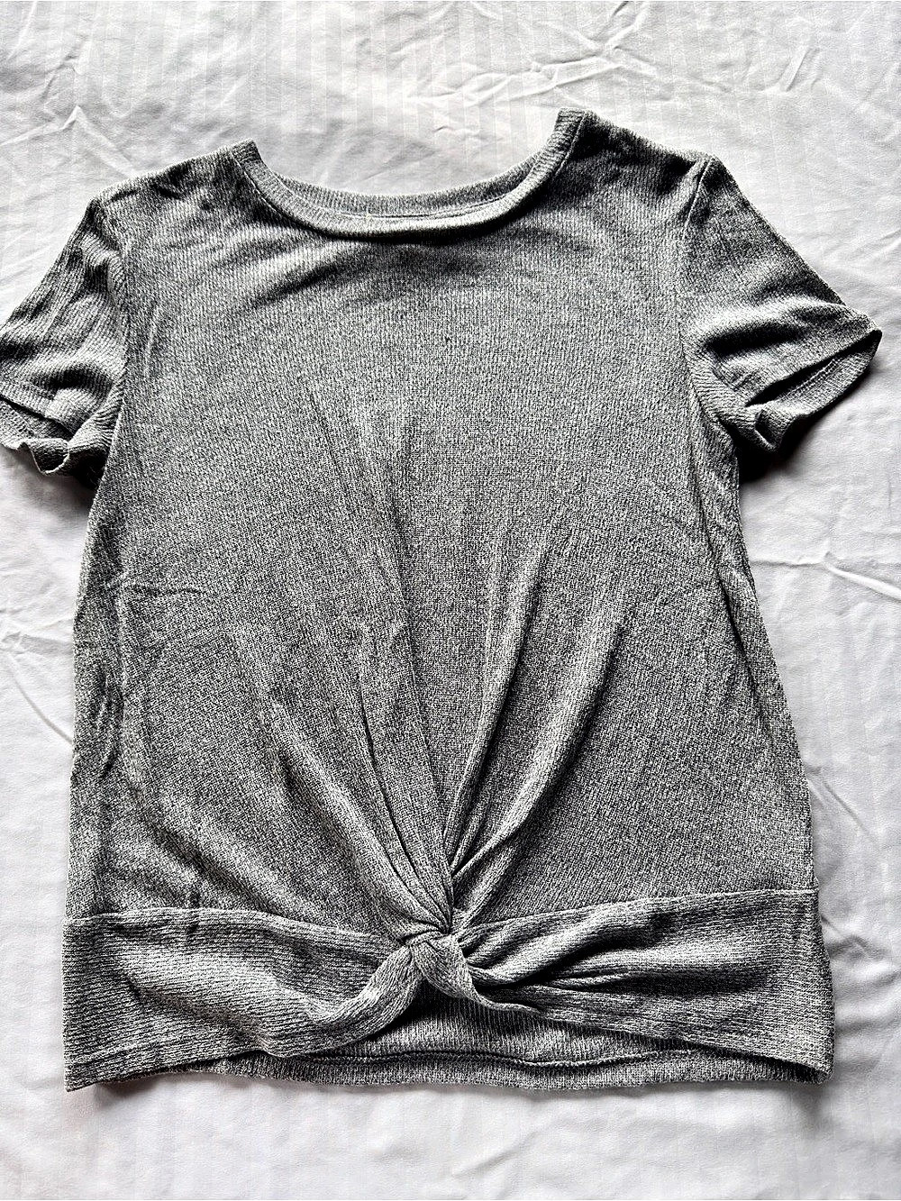 Pink Republic Gray Knot Front Short Sleeve Tee Size Medium
